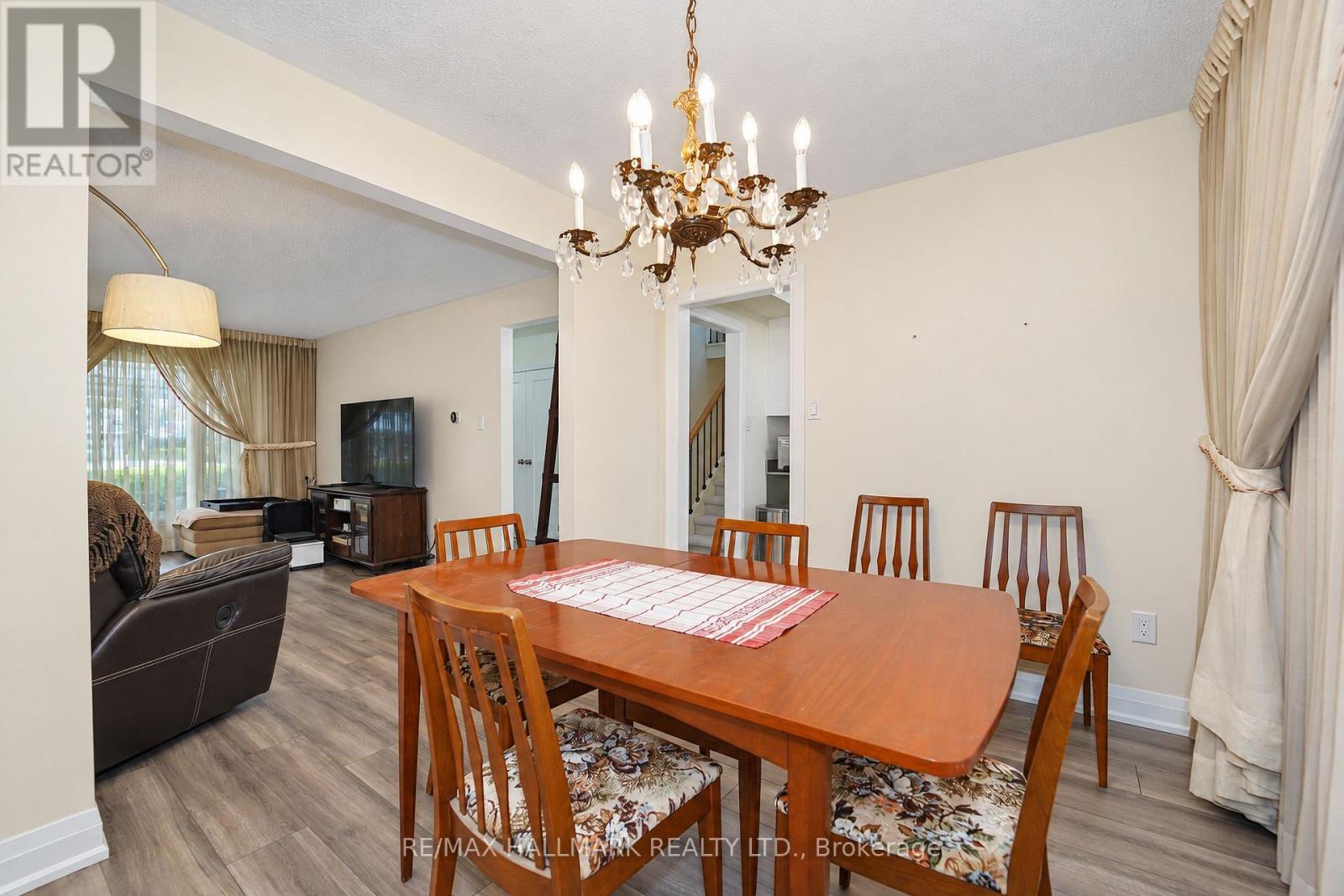 21 Queenscourt Drive, Toronto, Ontario  M1T 2J4 - Photo 18 - E14128260