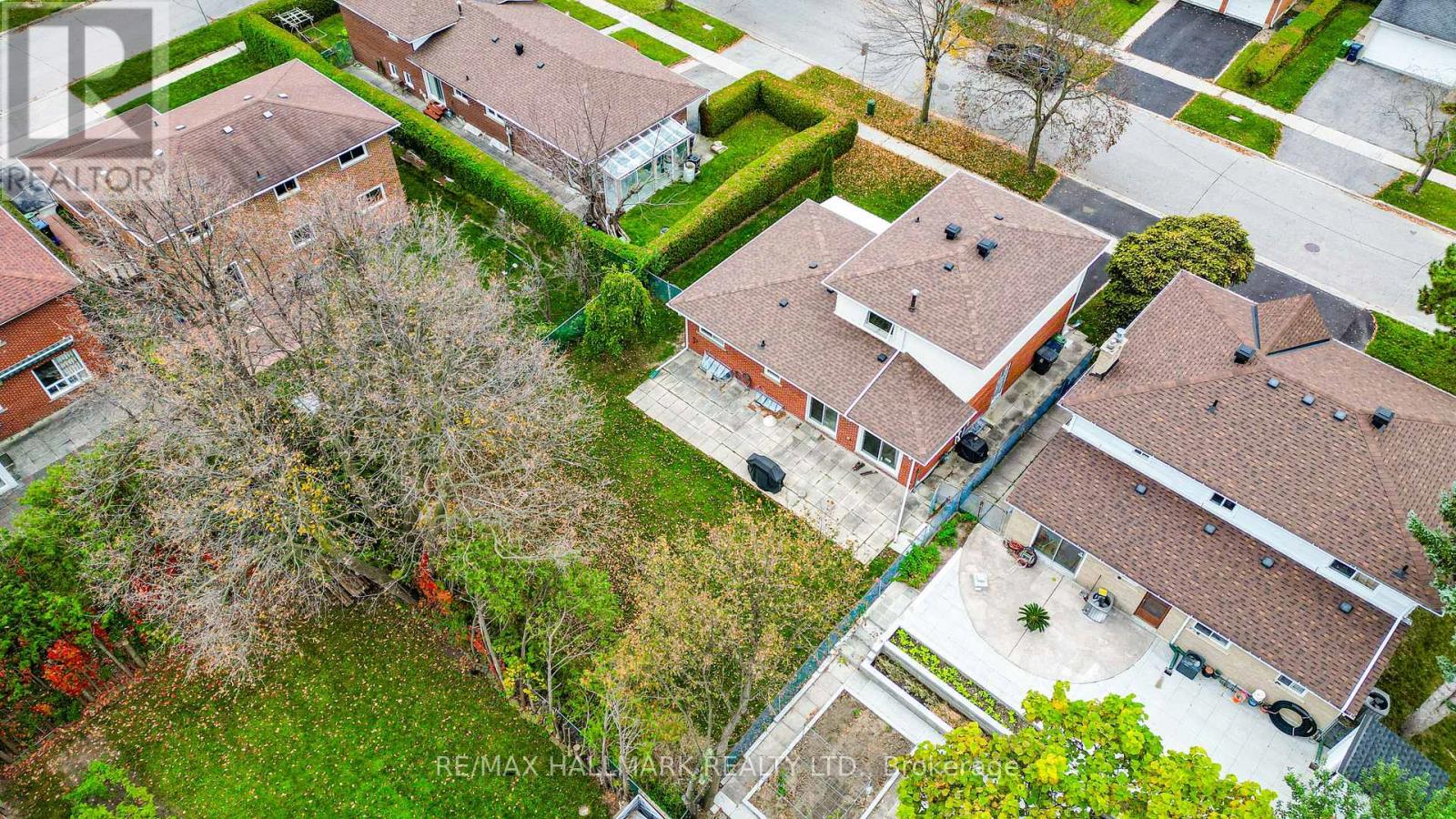 21 Queenscourt Drive, Toronto, Ontario  M1T 2J4 - Photo 48 - E14128260