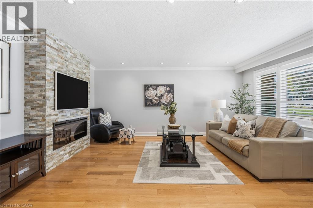 23 River View Drive, Brampton, Ontario  L6W 2E6 - Photo 4 - 40868158
