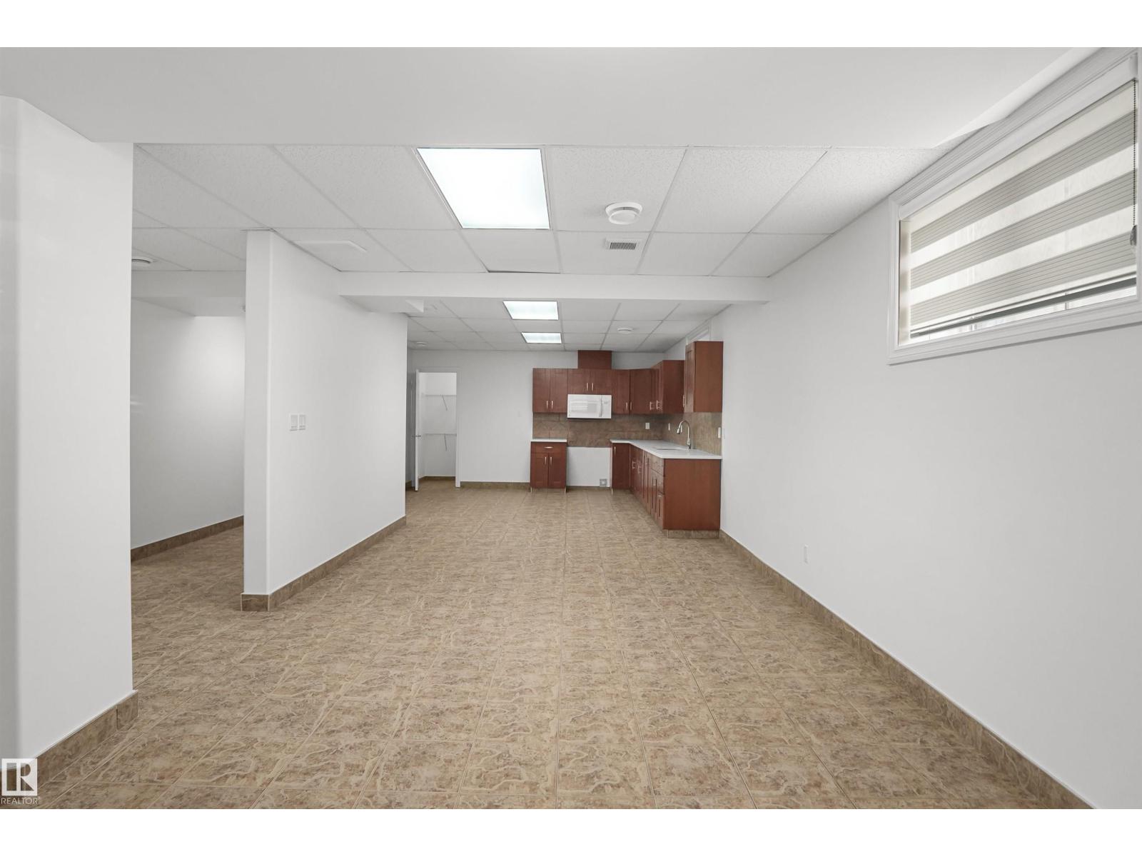 13512 160 AV NW