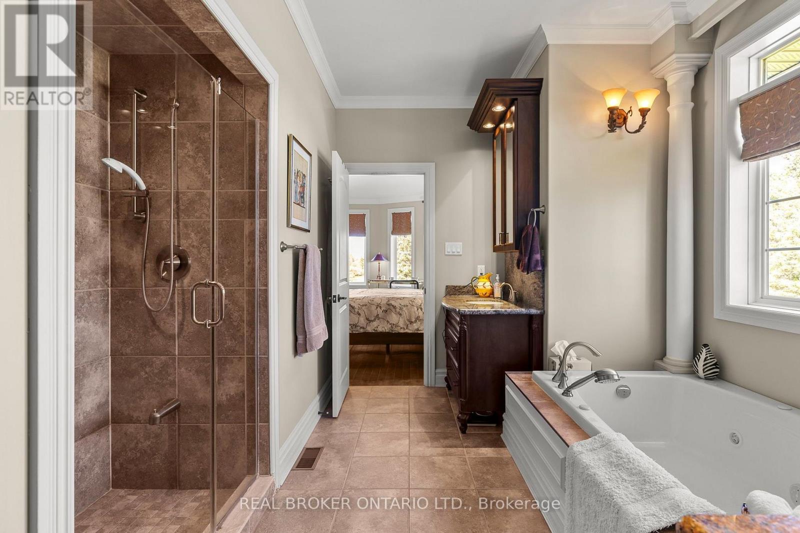 1046 Hurlwood Lane, Severn, Ontario  L3V 0Y6 - Photo 26 - S14128142