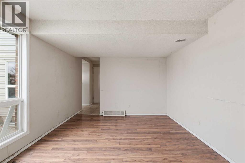 28, 64 Whitnel Court NE, Calgary, Alberta  T1Y 5E3 - Photo 4 - A2355317
