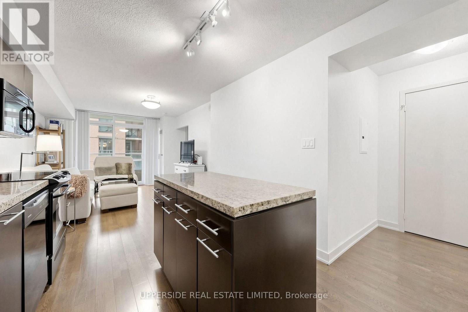 607 - 126 Simcoe Street, Toronto, Ontario  M5H 4E6 - Photo 6 - C14126516
