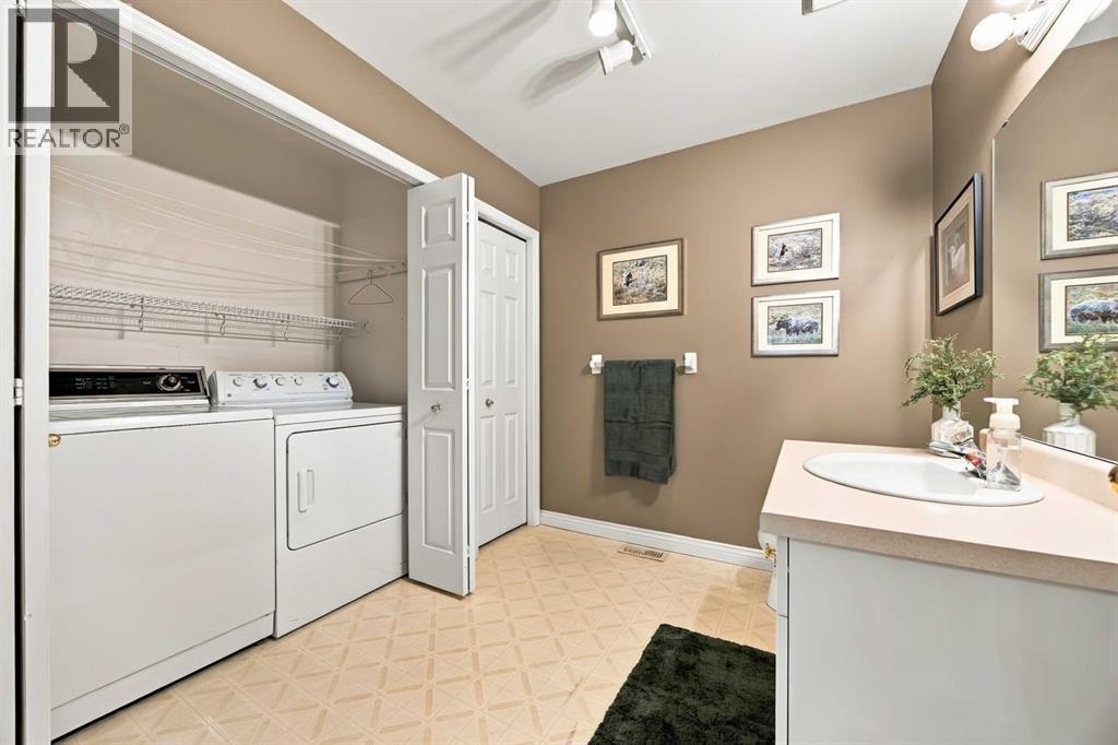 27 Michael Snow Court, Sarnia, Ontario  N7W 1B8 - Photo 27 - 26026549