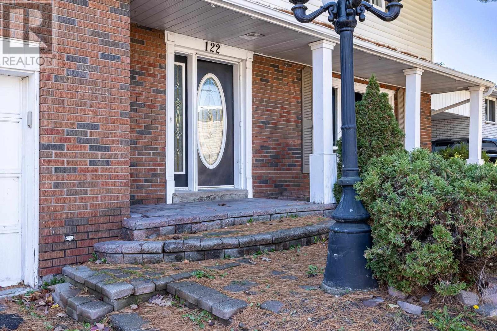 122 Lewis Rd, Sault Ste. Marie, Ontario  P6A 4G4 - Photo 3 - SM263015