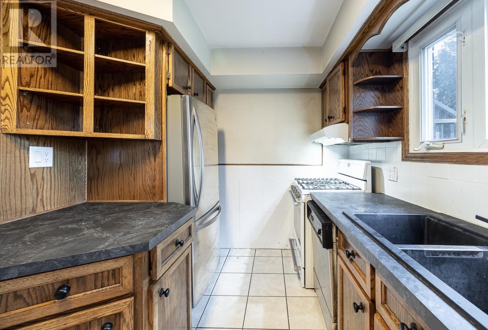 122 Lewis Rd, Sault Ste. Marie, Ontario  P6A 4G4 - Photo 8 - SM263015