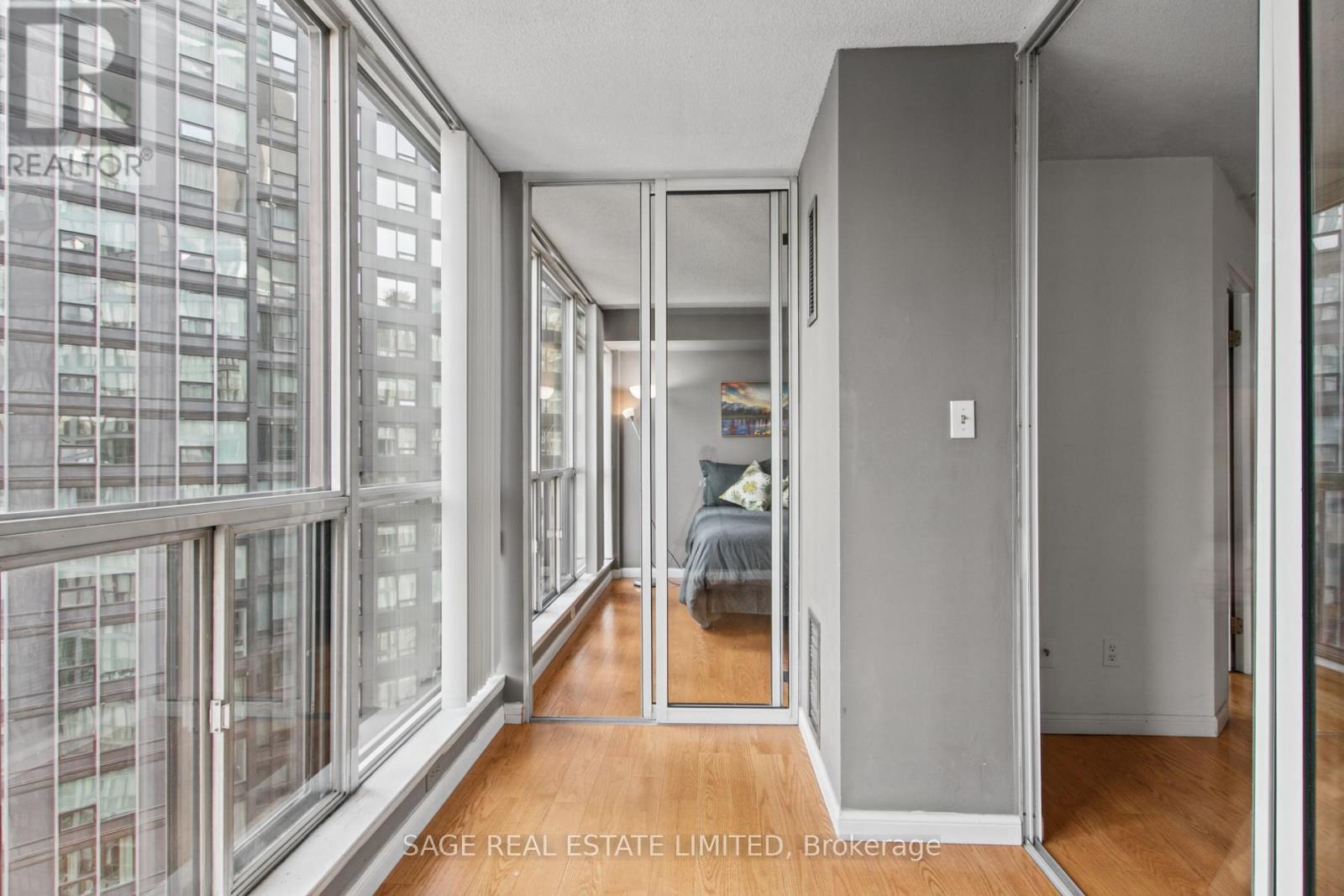 1909 - 24 Wellesley Street W, Toronto, Ontario  M4Y 2X6 - Photo 26 - C14128204