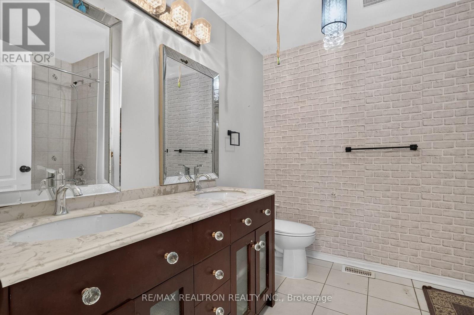 11 Middlecote Drive, Ajax, Ontario  L1T 0A4 - Photo 23 - E14128050