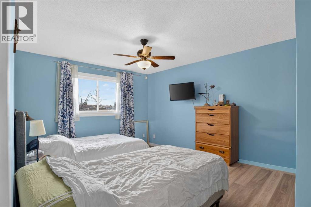 1051 Abbeydale Drive NE