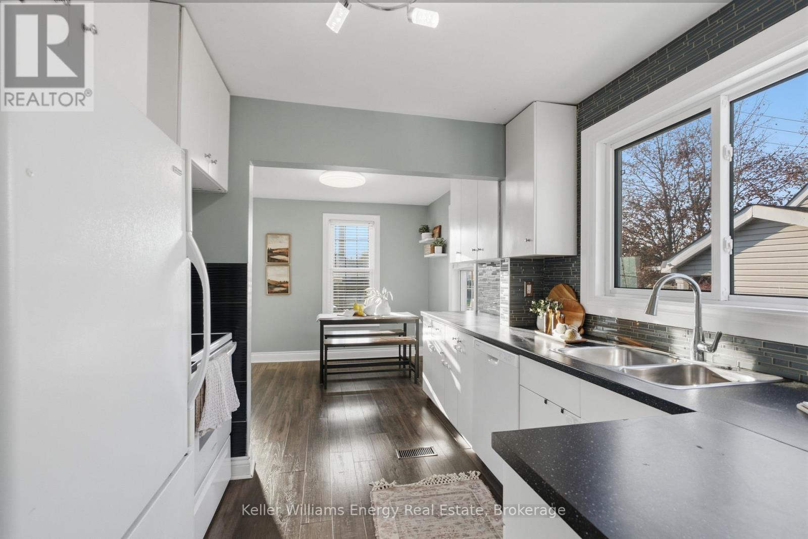 359 Ritson Road N, Oshawa, Ontario  L1G 5P9 - Photo 10 - E14128466