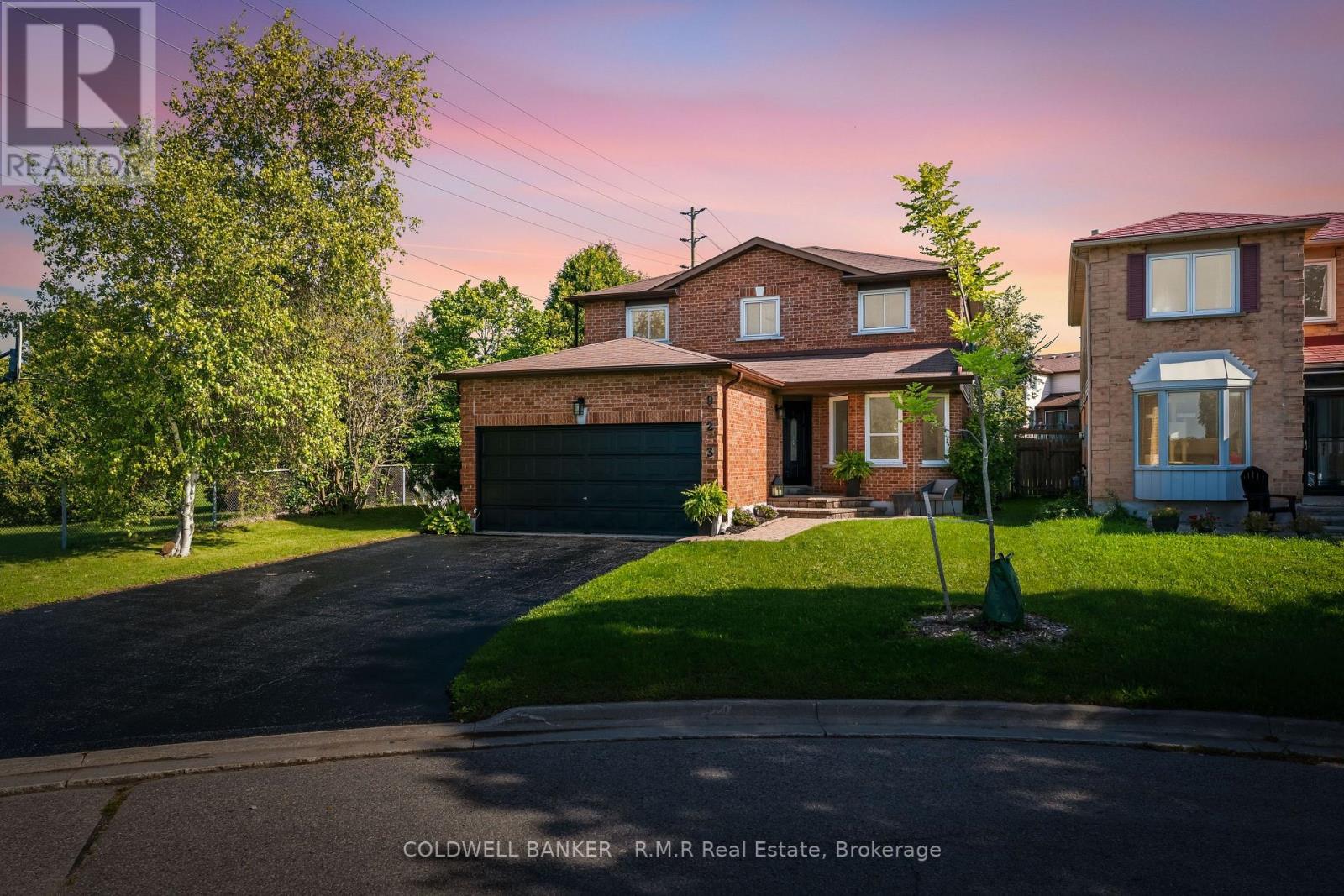923 LAVIS COURT, Oshawa, Ontario