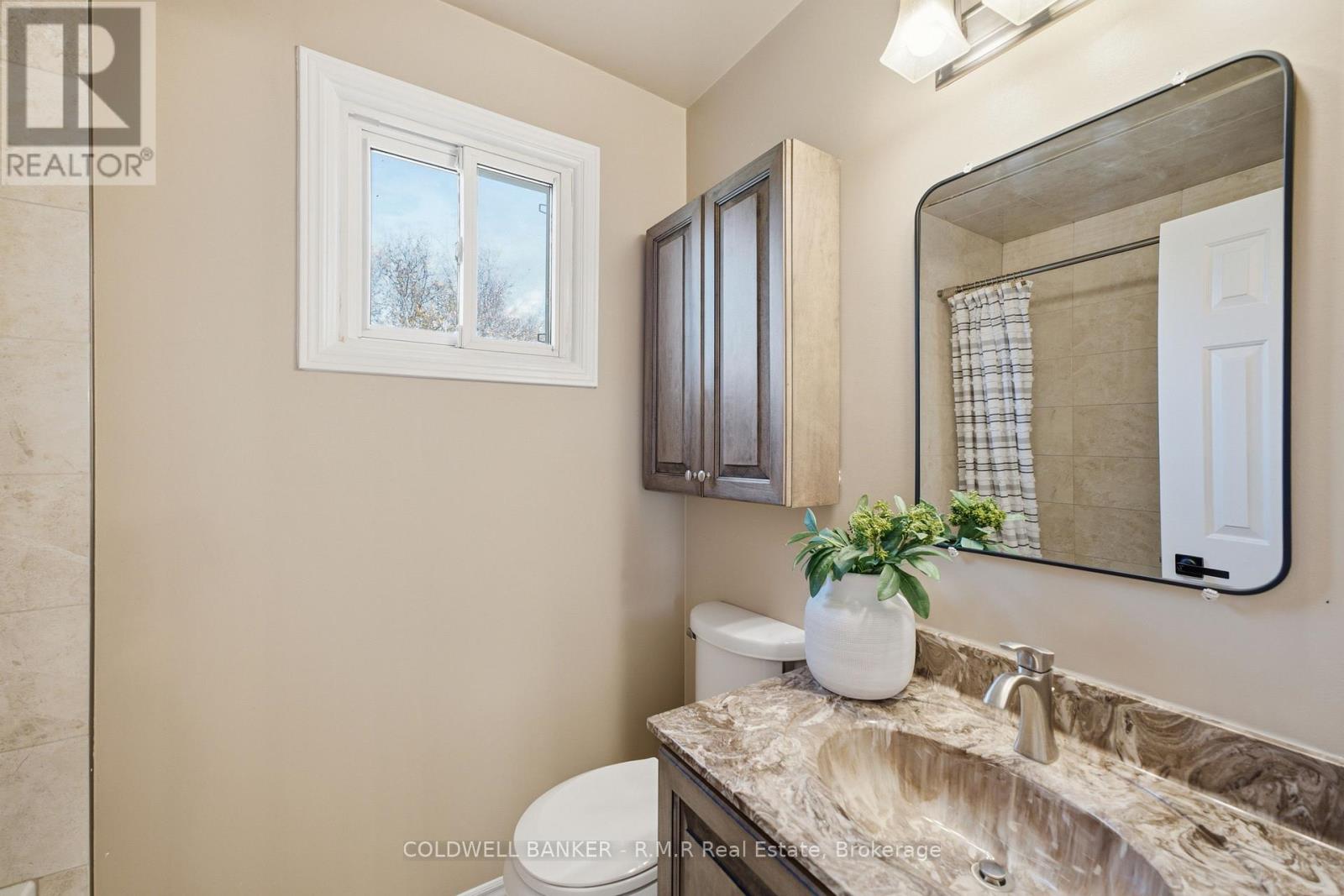 923 Lavis Court, Oshawa, Ontario  L1K 1W2 - Photo 29 - E14128474