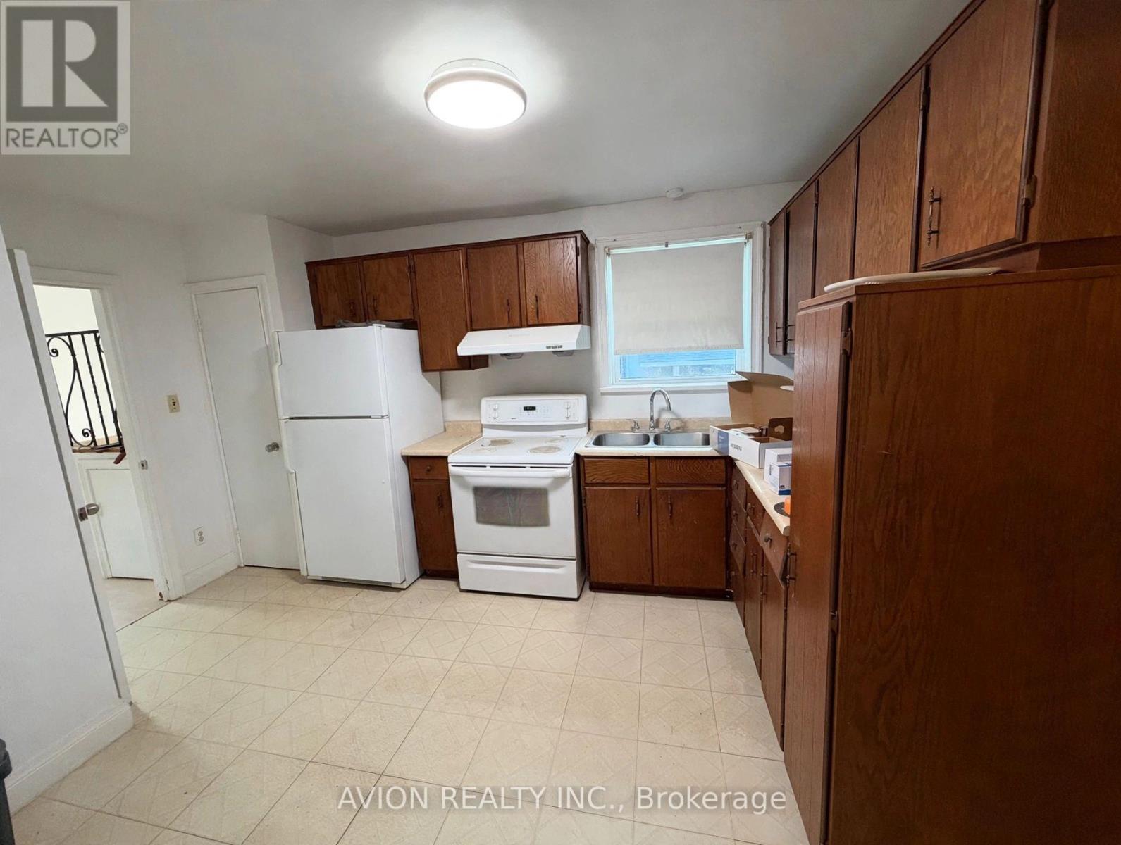 58 Abitibi Avenue, Toronto (Newtonbrook East), Ontario  M2M 2V4 - Photo 10 - C14128352