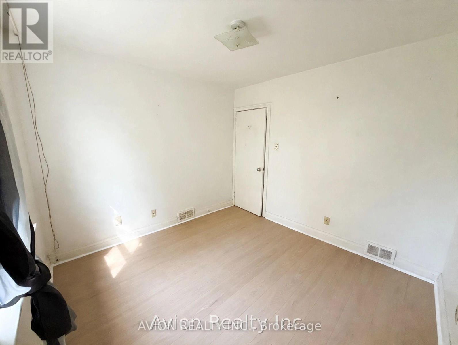 58 Abitibi Avenue, Toronto (Newtonbrook East), Ontario  M2M 2V4 - Photo 11 - C14128352