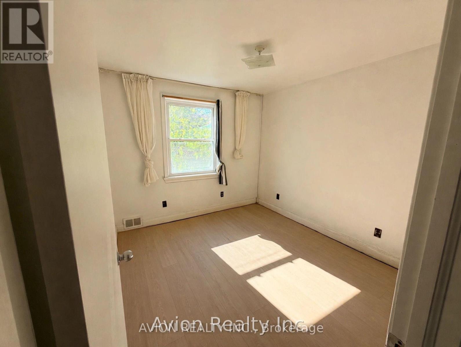 58 Abitibi Avenue, Toronto (Newtonbrook East), Ontario  M2M 2V4 - Photo 12 - C14128352