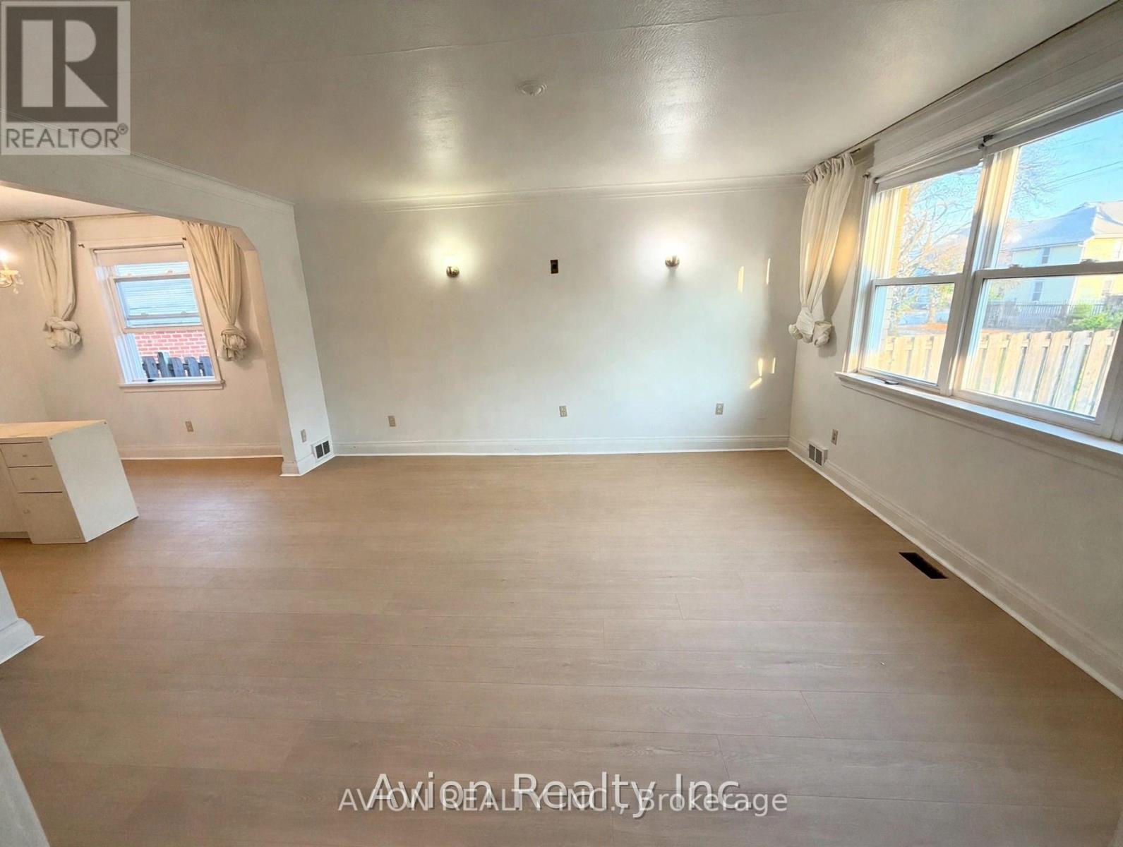 58 Abitibi Avenue, Toronto (Newtonbrook East), Ontario  M2M 2V4 - Photo 3 - C14128352