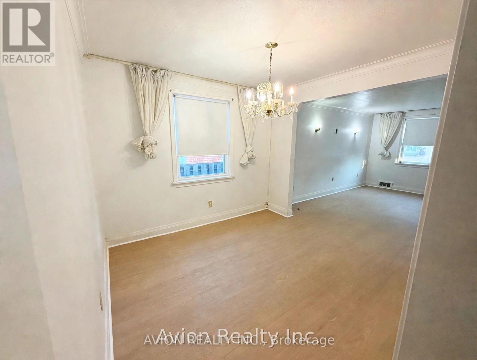 58 Abitibi Avenue, Toronto (Newtonbrook East), Ontario  M2M 2V4 - Photo 5 - C14128352