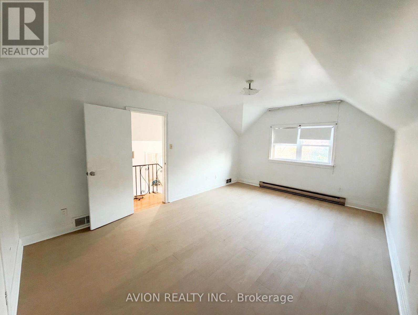 58 Abitibi Avenue, Toronto (Newtonbrook East), Ontario  M2M 2V4 - Photo 8 - C14128352