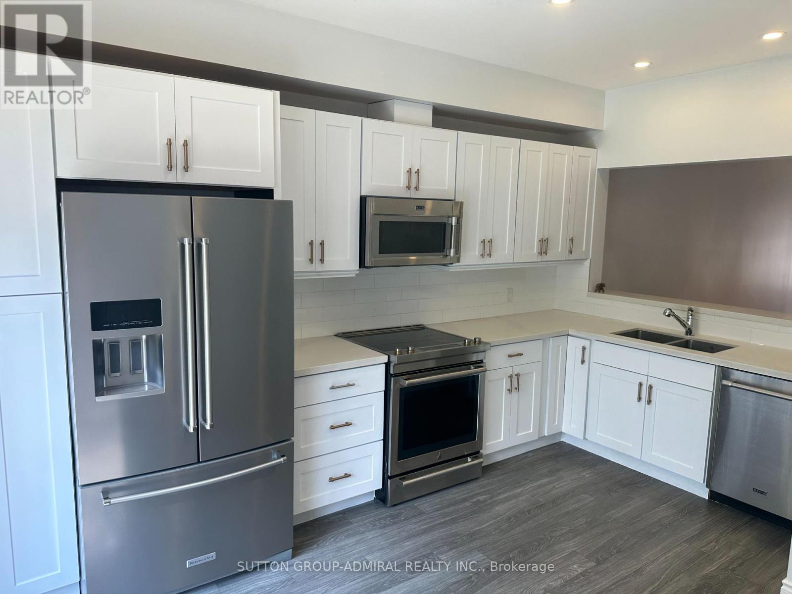 14 - 757 Sheppard Avenue W, Toronto, Ontario  M3H 2S9 - Photo 2 - C14128390