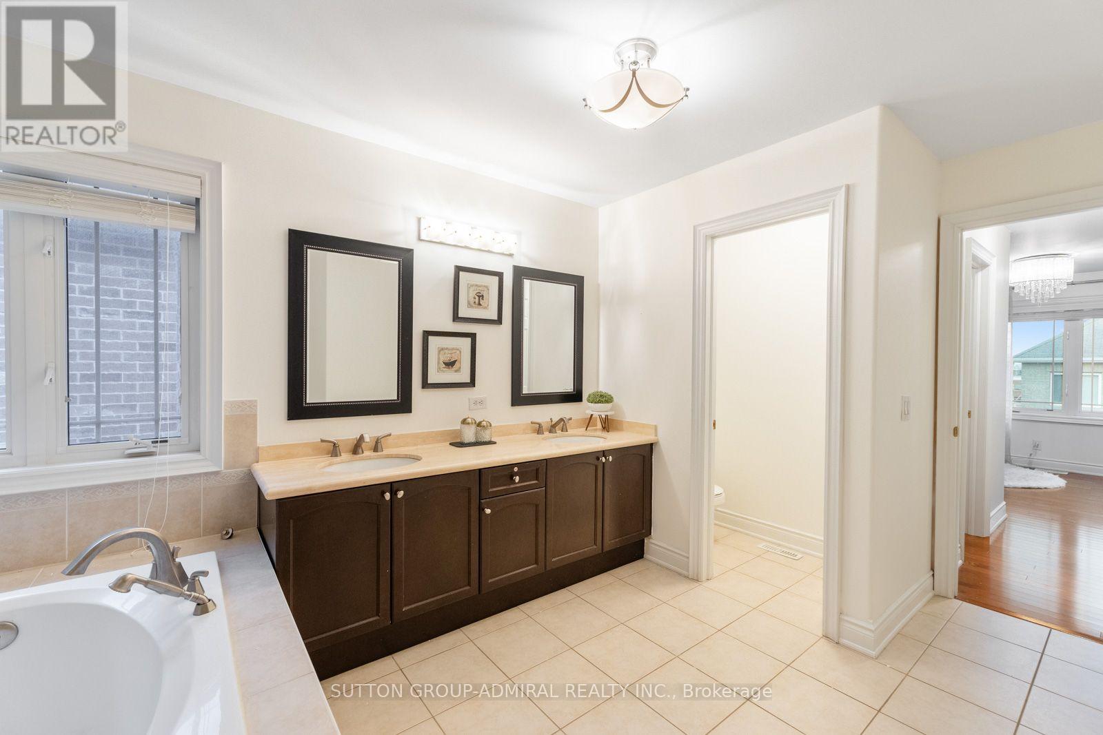7 Shale Crescent, Vaughan (Patterson), Ontario  L6A 0Z3 - Photo 25 - N14128532