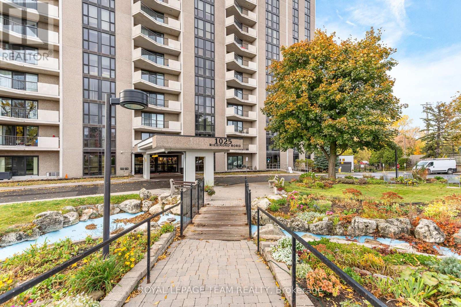 2705 - 1025 Richmond Road, Ottawa, Ontario  K2B 8G8 - Photo 2 - X14128316