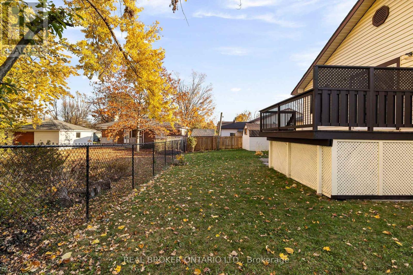 2 Leach Street, Orillia, Ontario L3V 5N7 - Photo 31 - S14128350
