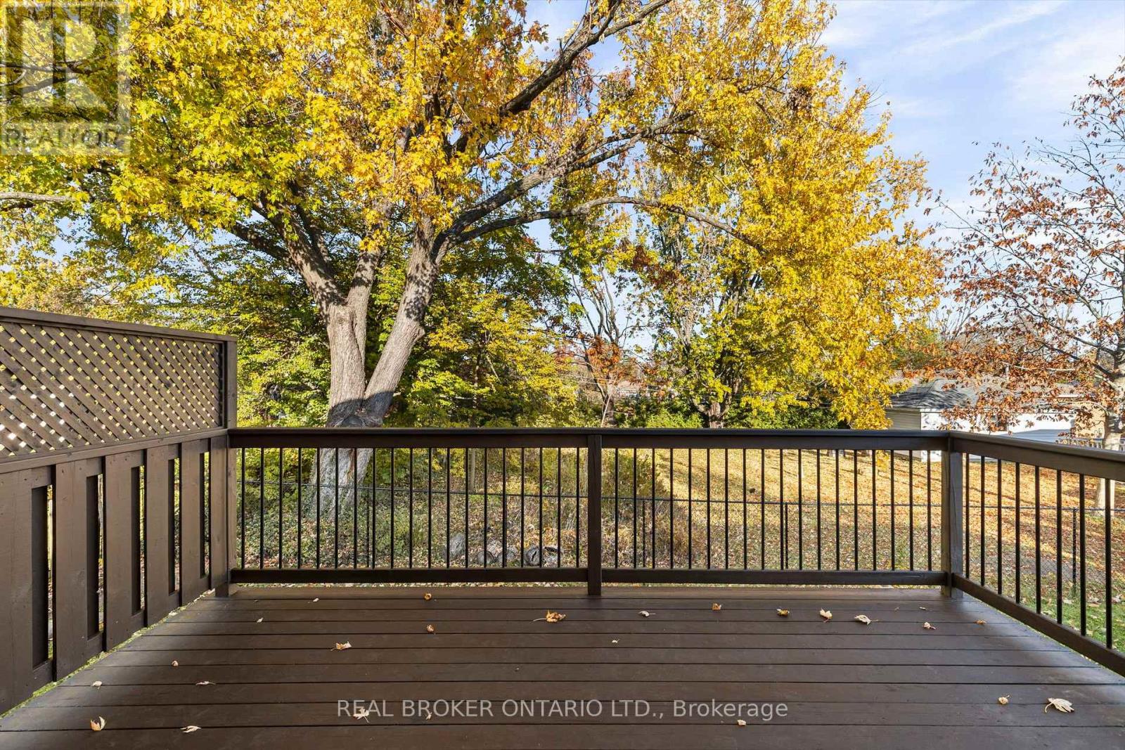 2 Leach Street, Orillia, Ontario L3V 5N7 - Photo 34 - S14128350