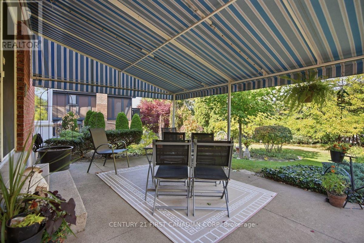 36 Fourwinds Road, London South, Ontario  N6K 3L2 - Photo 43 - X14128020