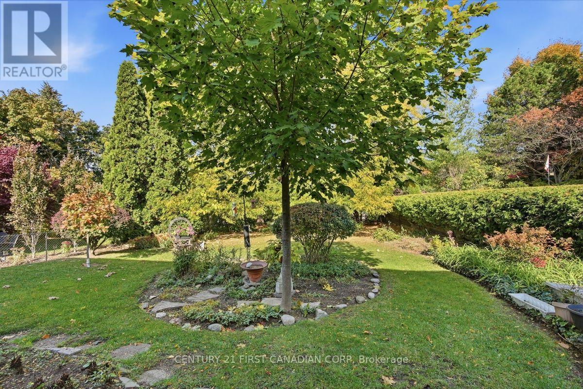 36 Fourwinds Road, London South, Ontario  N6K 3L2 - Photo 45 - X14128020