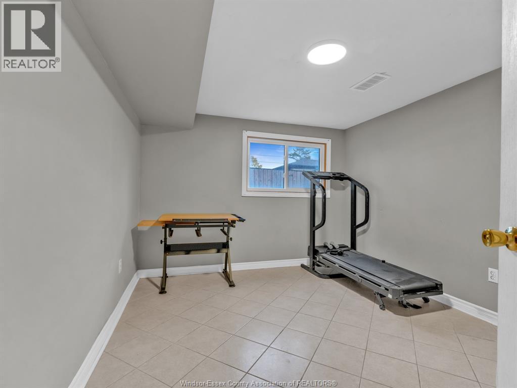 2966 Regis Avenue, Windsor, Ontario  N8R 1S5 - Photo 32 - 26026406
