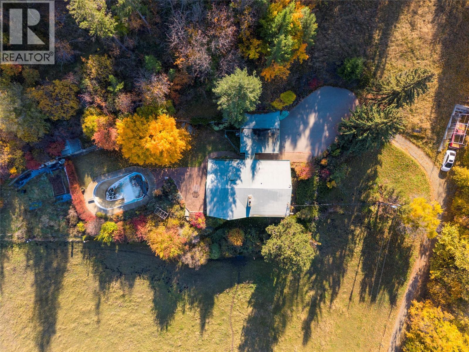 6709 Cosens Bay Road, Coldstream, British Columbia  V1B 1N7 - Photo 60 - 10400706