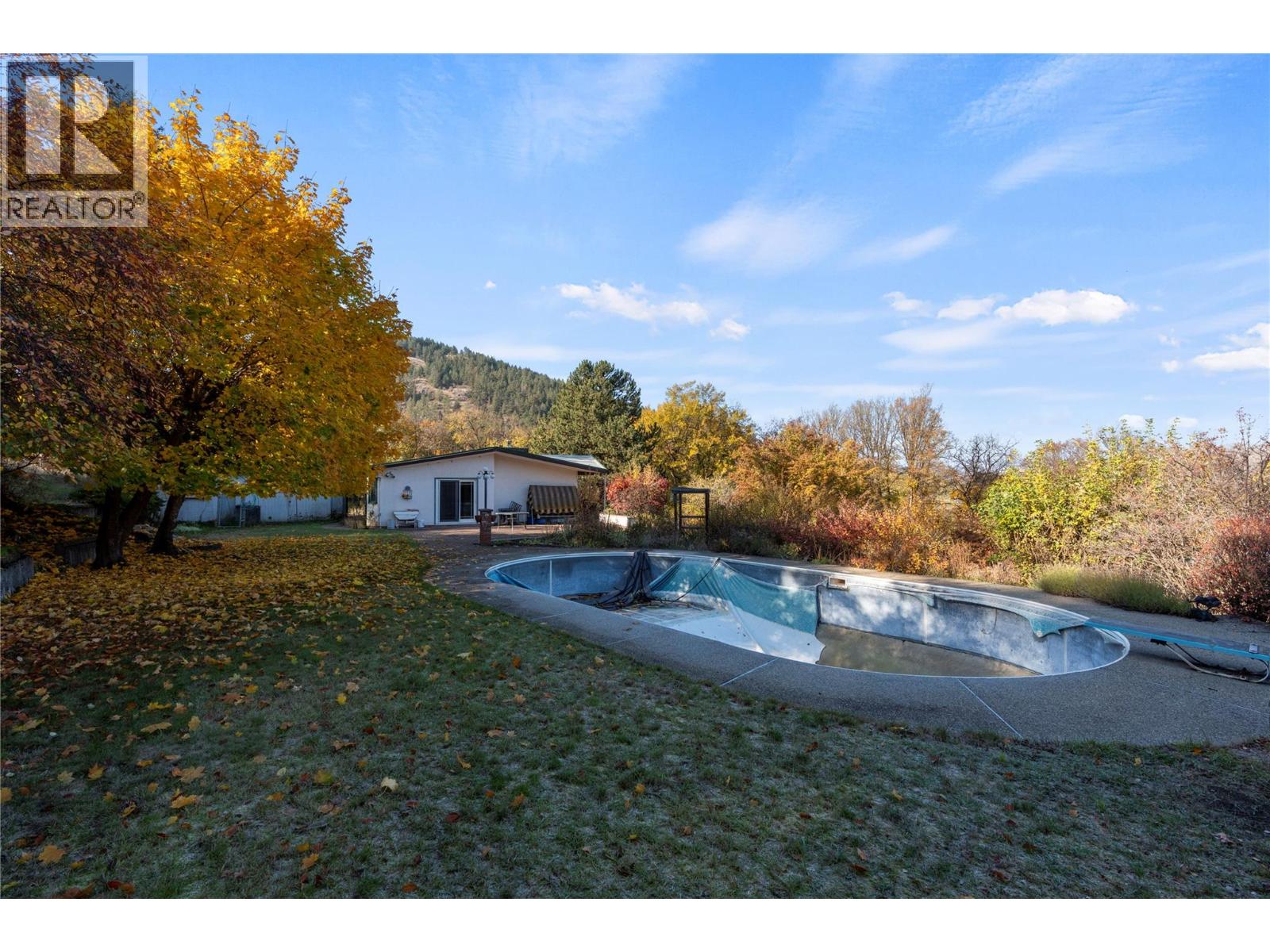 6709 Cosens Bay Road, Coldstream, British Columbia  V1B 1N7 - Photo 38 - 10400706