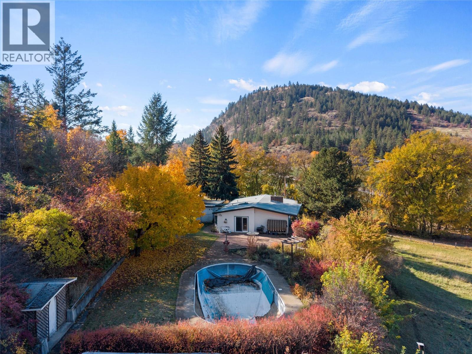 6709 Cosens Bay Road, Coldstream, British Columbia  V1B 1N7 - Photo 39 - 10400706