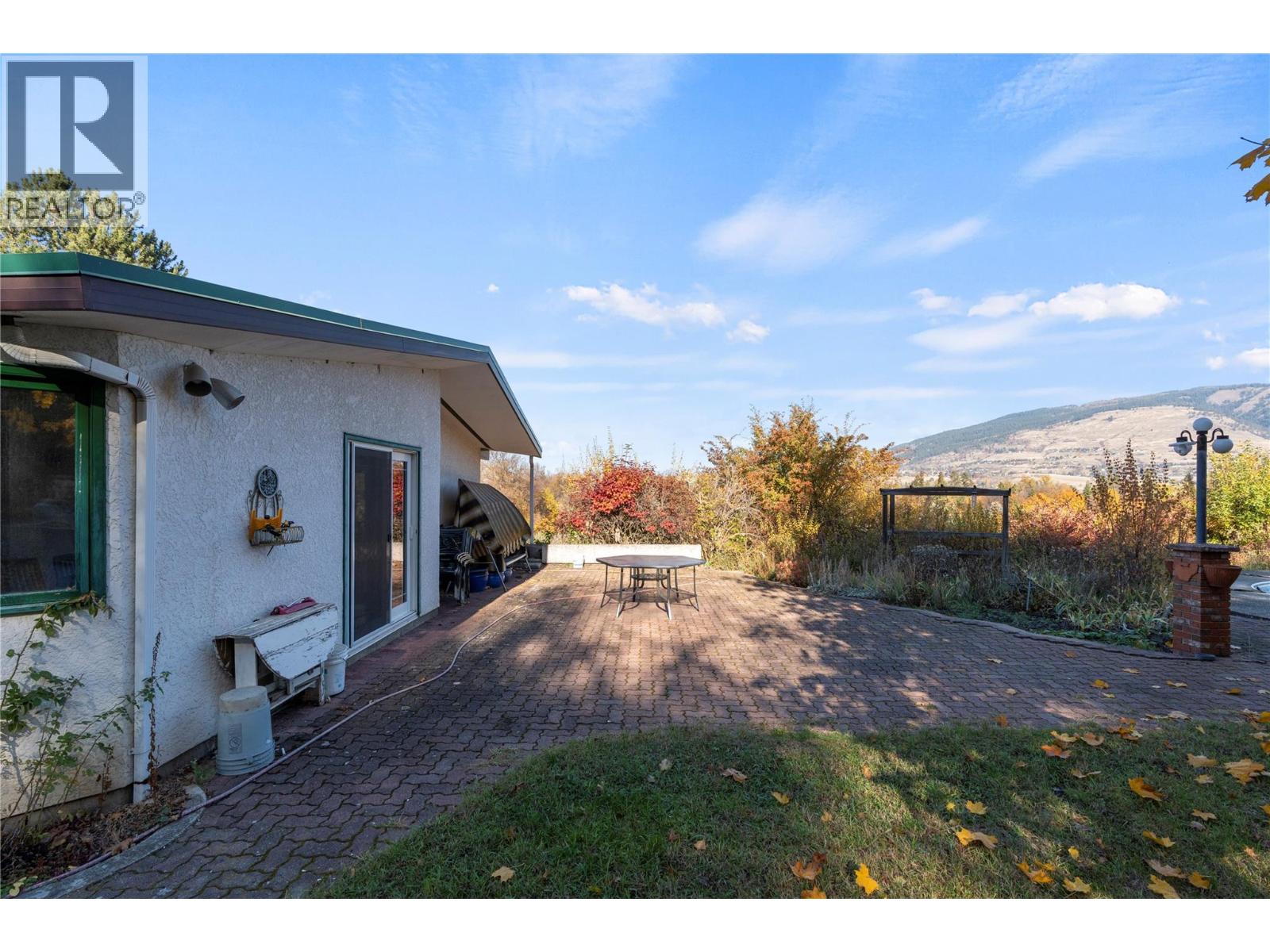 6709 Cosens Bay Road, Coldstream, British Columbia  V1B 1N7 - Photo 40 - 10400706