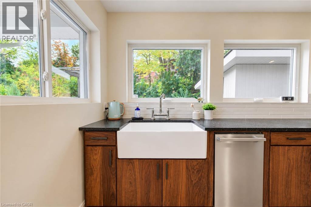 40 Forest Road, Cambridge, Ontario N1S 3B2 - Photo 5 - 40874876