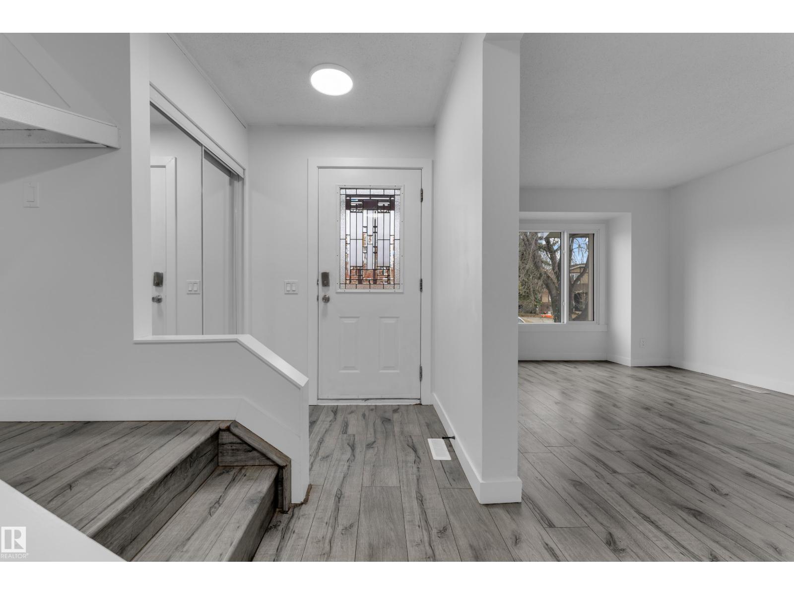 5405 39 Av NW, Edmonton, Alberta  T6L 1P3 - Photo 3 - E4514665