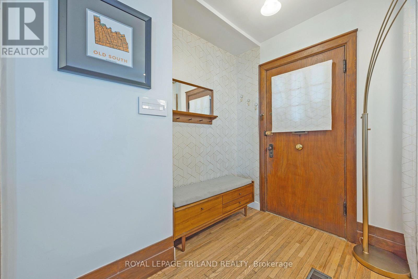 8 Mckenzie Avenue, London South, Ontario  N6C 1V2 - Photo 5 - X14128704
