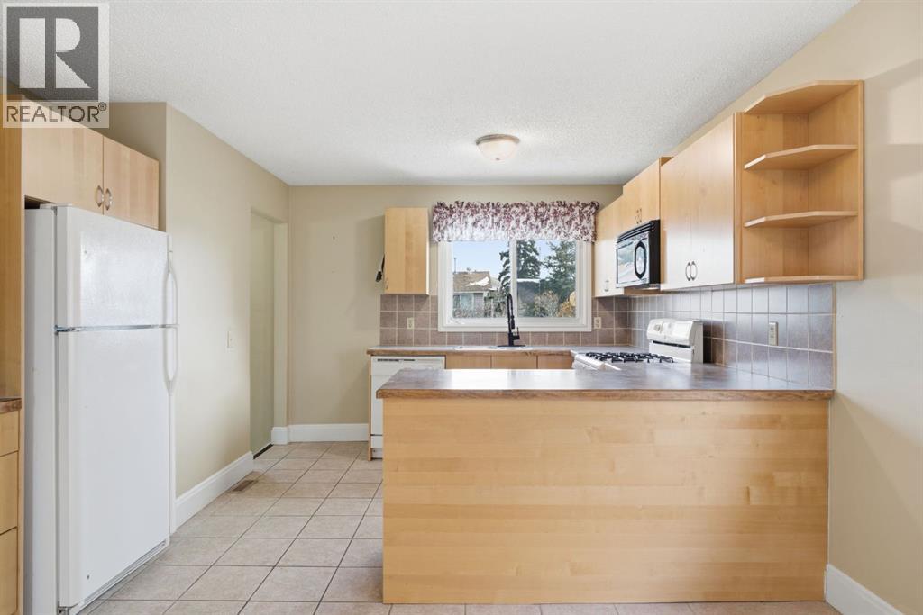 20 Glenpatrick Place, Cochrane, Alberta  T4C 1H6 - Photo 10 - A2354748