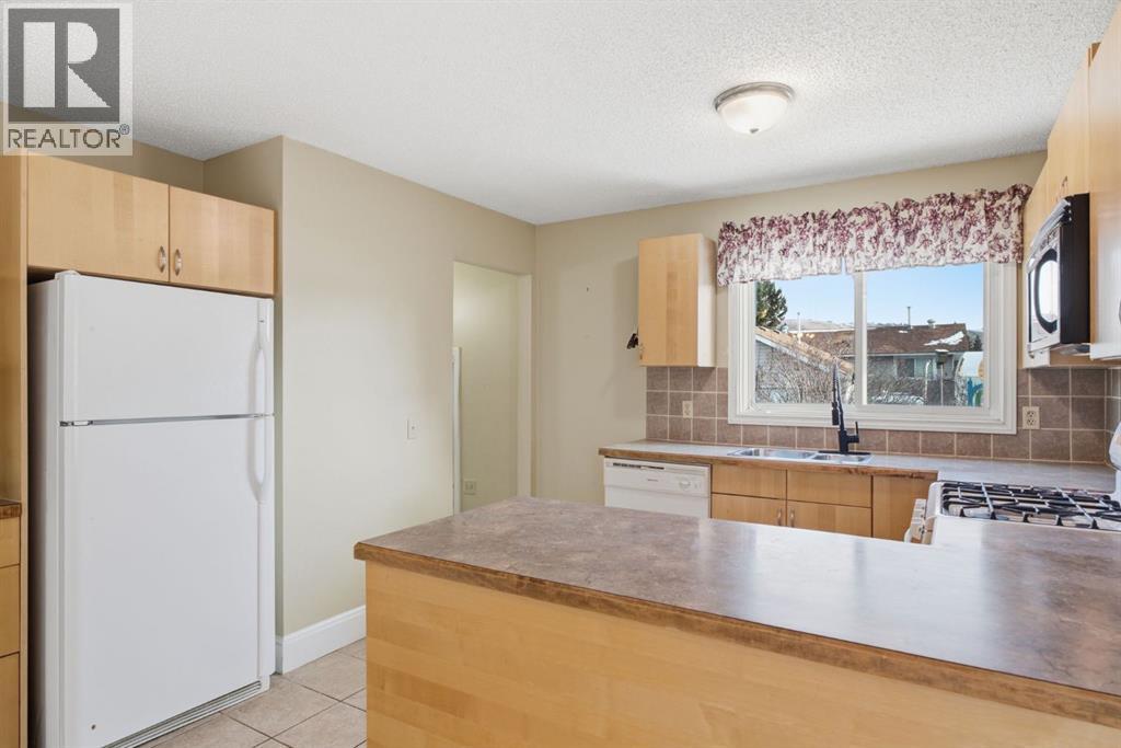 20 Glenpatrick Place, Cochrane, Alberta  T4C 1H6 - Photo 12 - A2354748