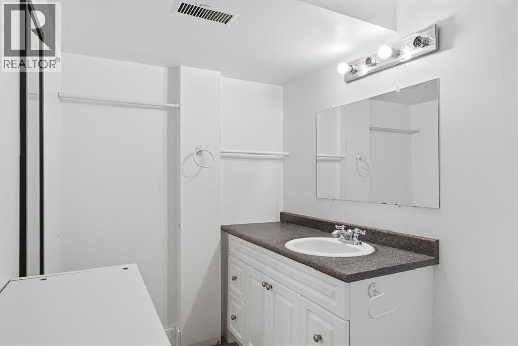 20 Glenpatrick Place, Cochrane, Alberta  T4C 1H6 - Photo 32 - A2354748