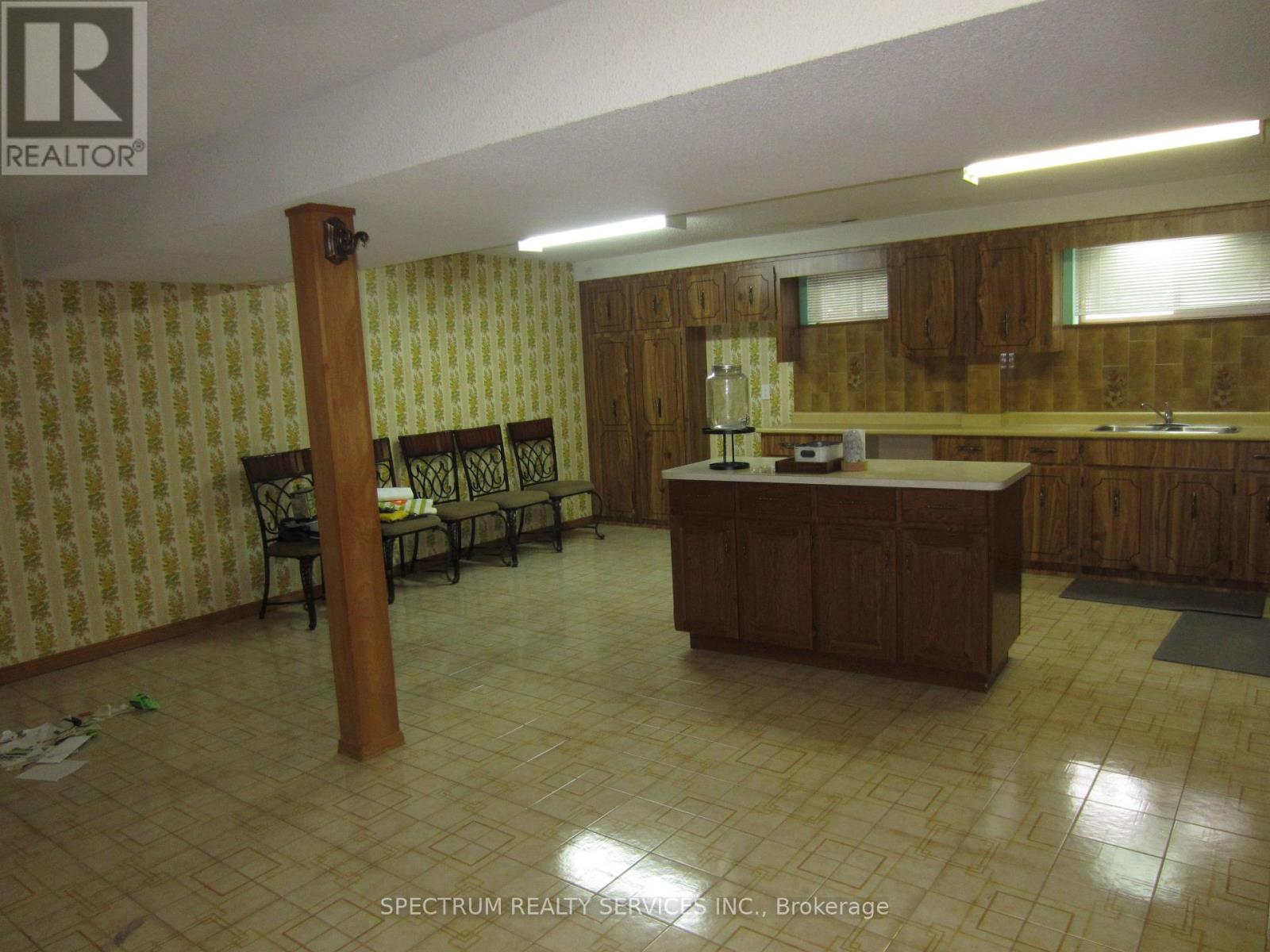135 Hayhoe Avenue, Vaughan, Ontario  L4L 1S5 - Photo 13 - N14127932