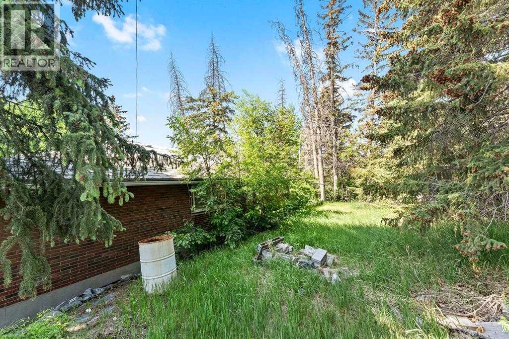 1616 11 Avenue NW, Calgary, Alberta  T2N 1G9 - Photo 2 - A2353011