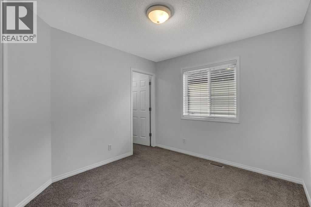 105 Saddlecrest Green NE, Calgary, Alberta  T3J 5N5 - Photo 34 - A2353661