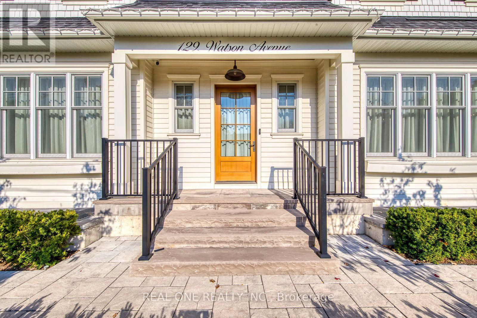 129 Watson Avenue, Oakville (Oo Old Oakville), Ontario  L6J 3T5 - Photo 2 - W14128732