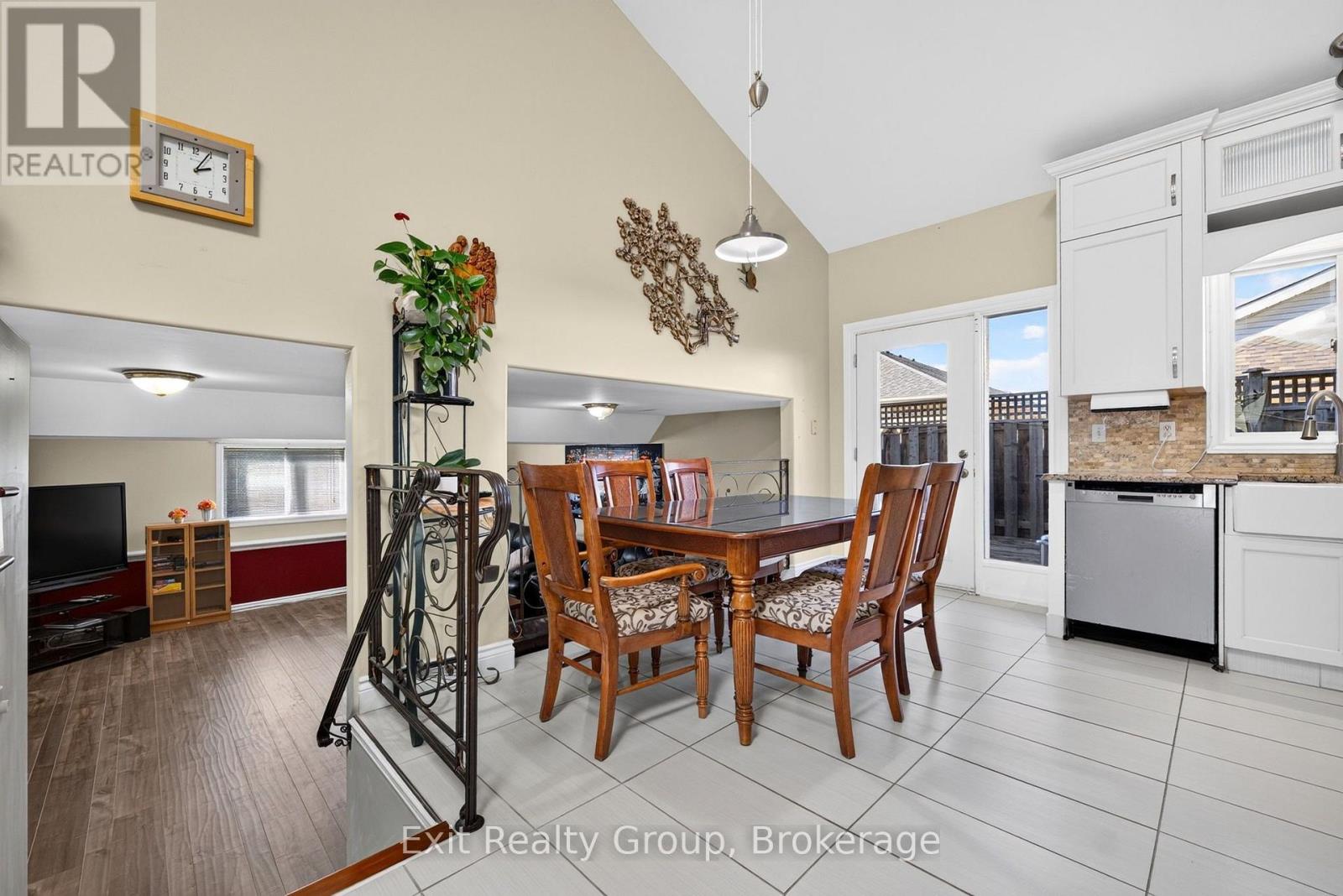 12 Huron Lane, Belleville (Belleville Ward), Ontario  K8N 5X5 - Photo 9 - X14127912