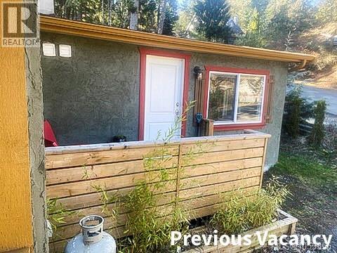 1120 Maple Bay Rd