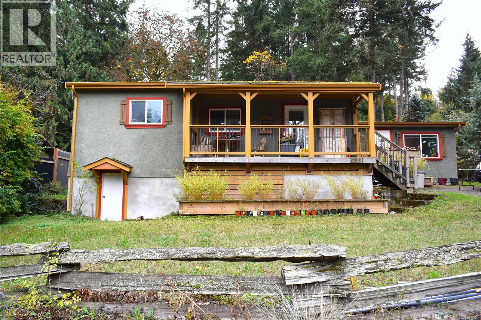 1120 Maple Bay Rd