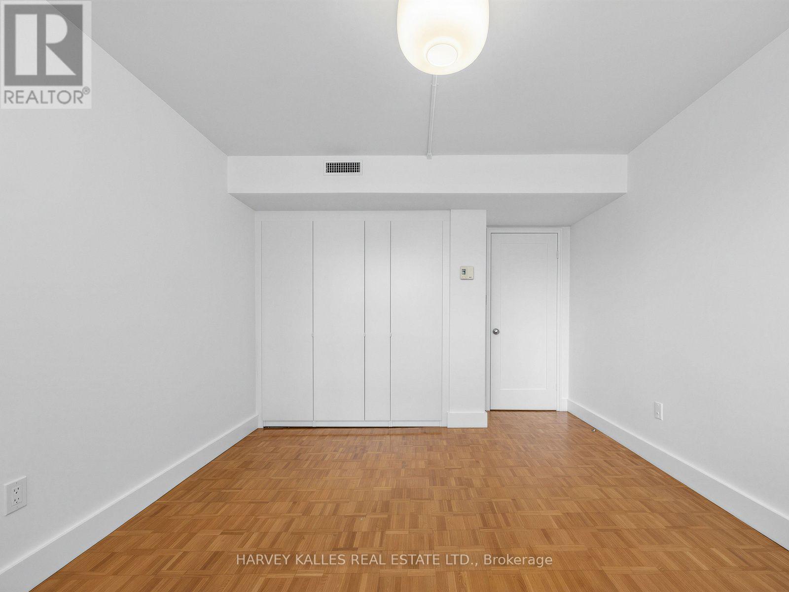 802 - 71 Charles Street E, Toronto, Ontario  M4Y 2T3 - Photo 16 - C14128308