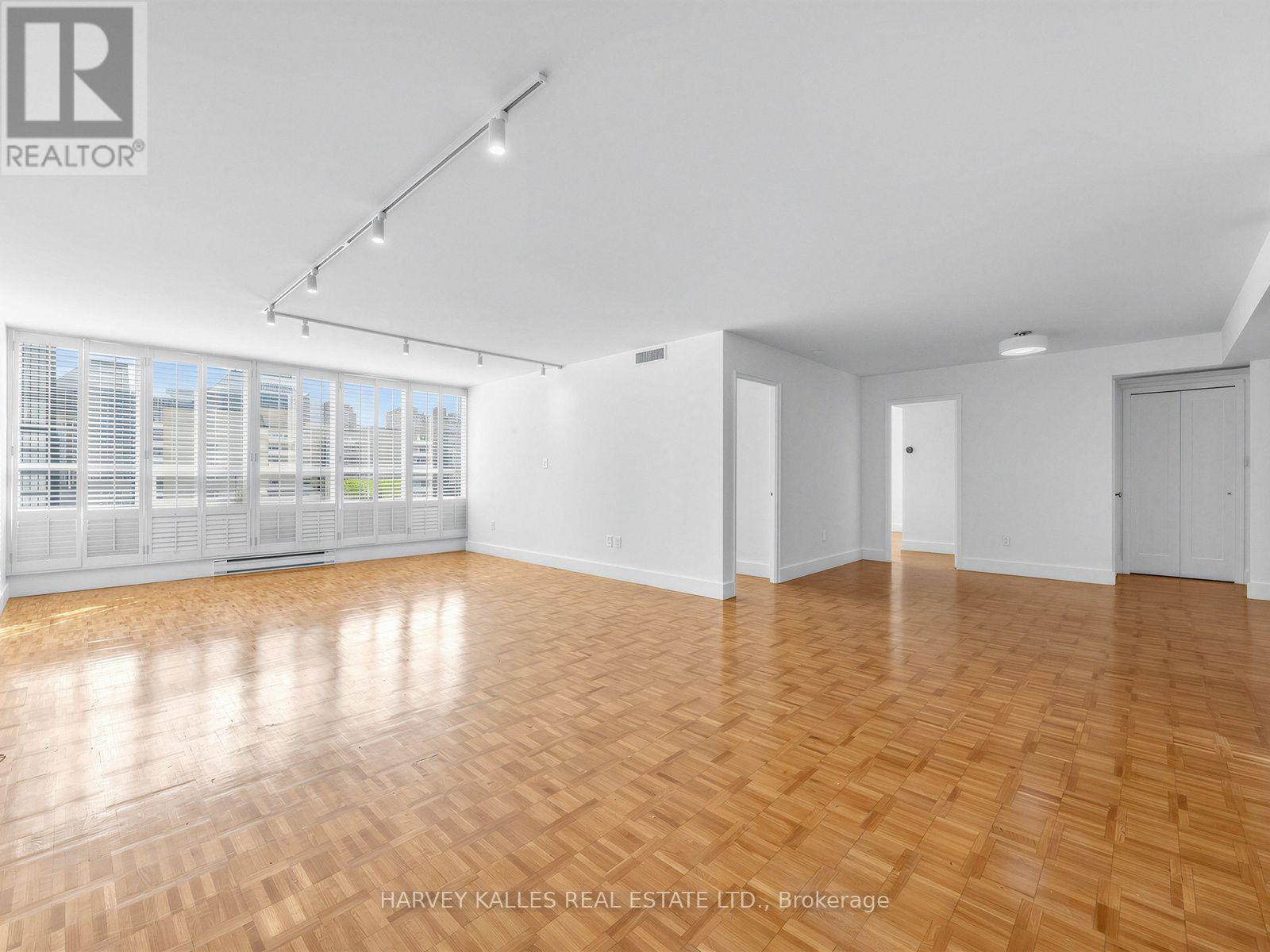 802 - 71 Charles Street E, Toronto, Ontario  M4Y 2T3 - Photo 8 - C14128308