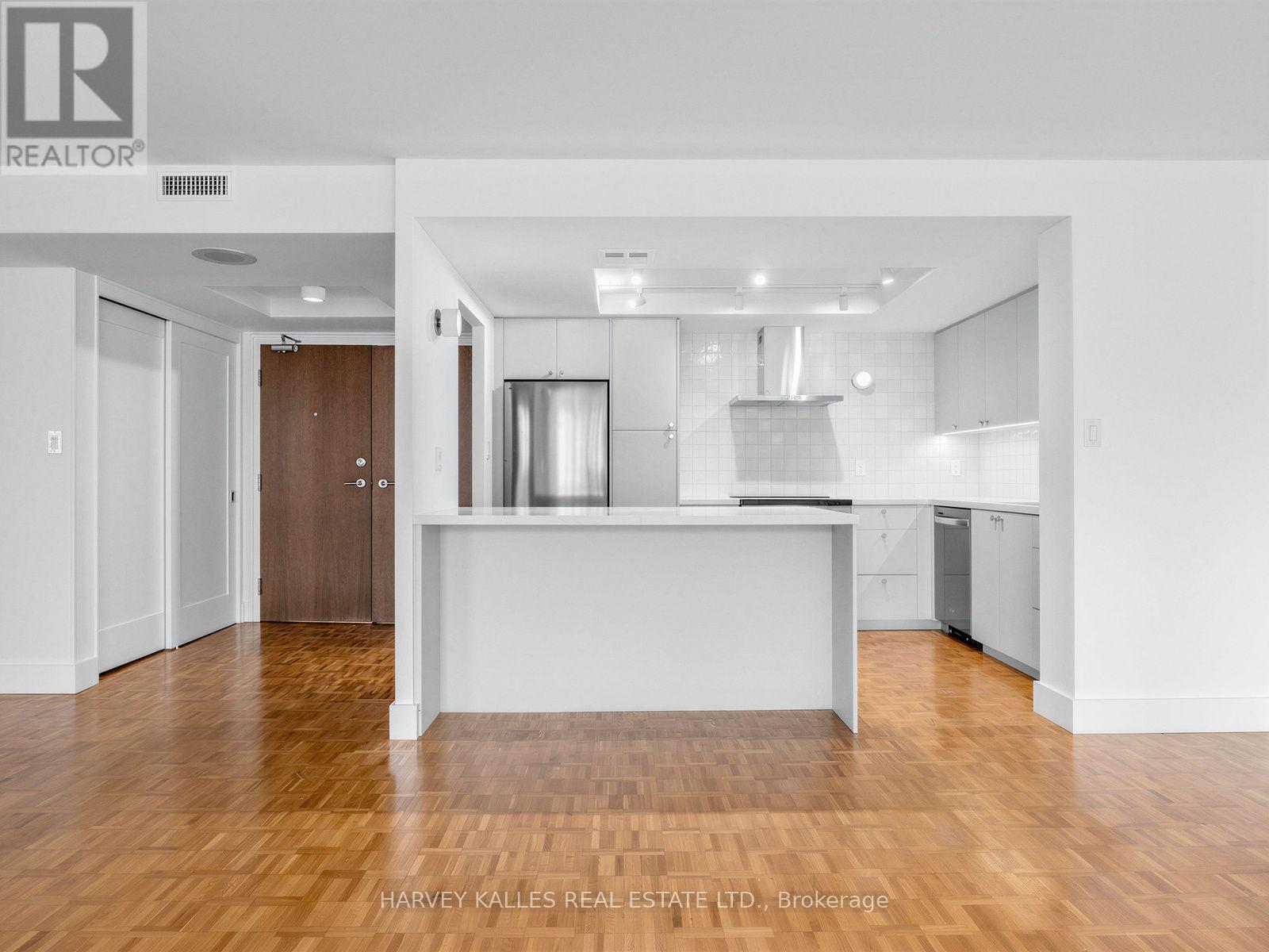802 - 71 Charles Street E, Toronto, Ontario  M4Y 2T3 - Photo 5 - C14128308